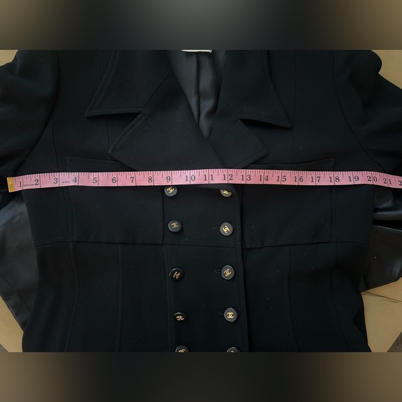 CHANEL Vintage Black Blazer Jacket Coat 44 Large 18 Gold Buttons Silk 96P EUC - Picture 13 of 17